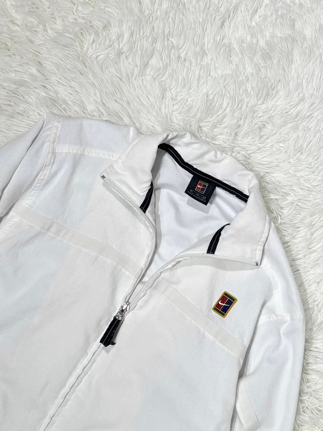 나이키 00‘s 테니스로고 화이트 바람막이 상품이미지5