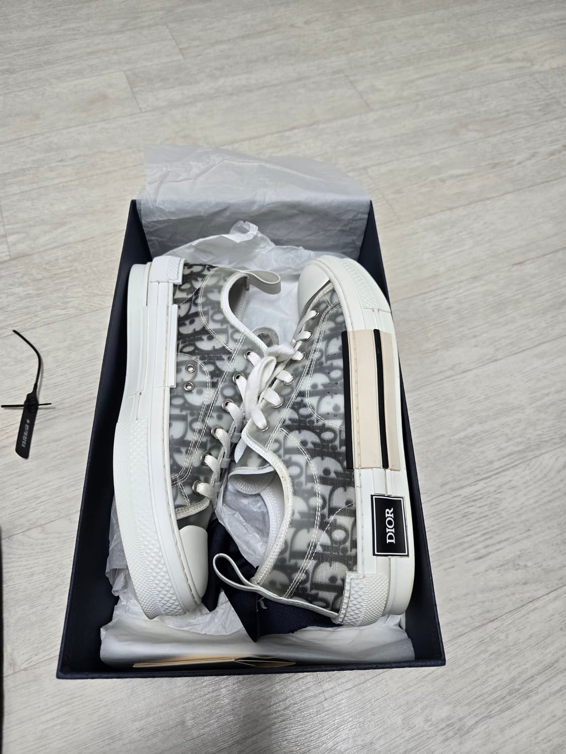 디올 B23오블리크 eu41사이즈팝니다 상품이미지8