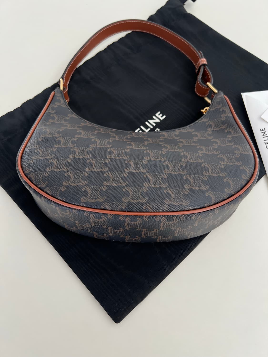 셀린느 아바백 미듐 상품이미지3