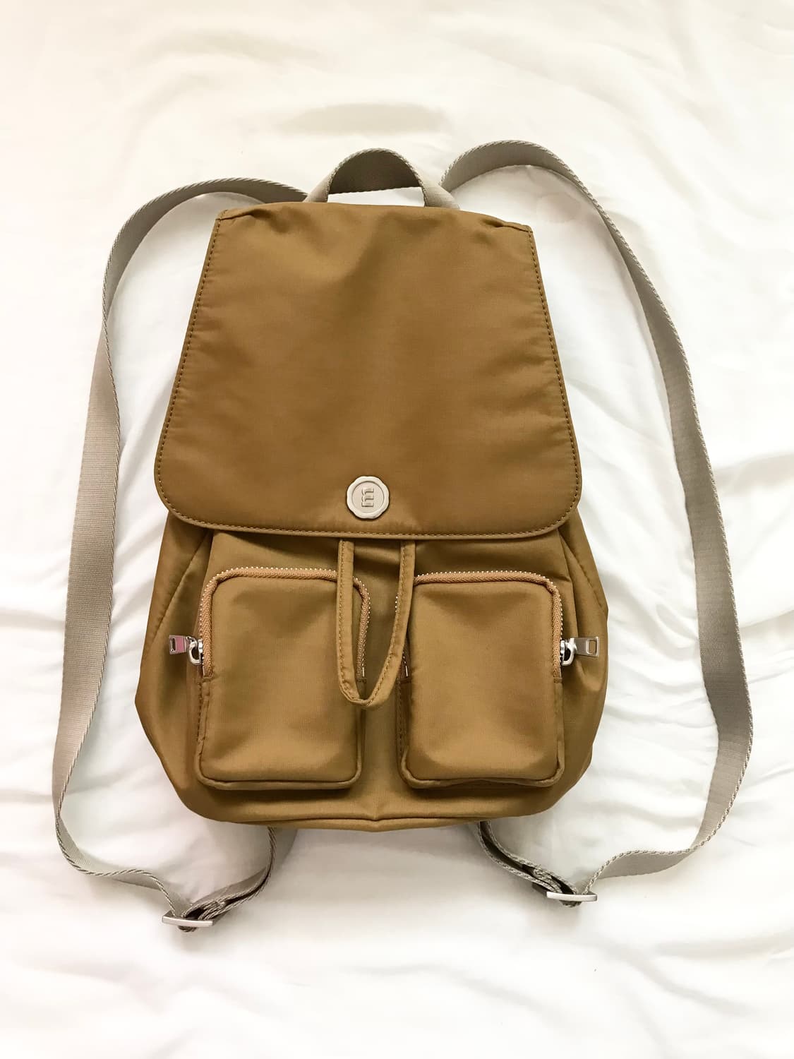 Minitmute 미닛뮤트 클로 백팩 카키 상품이미지2