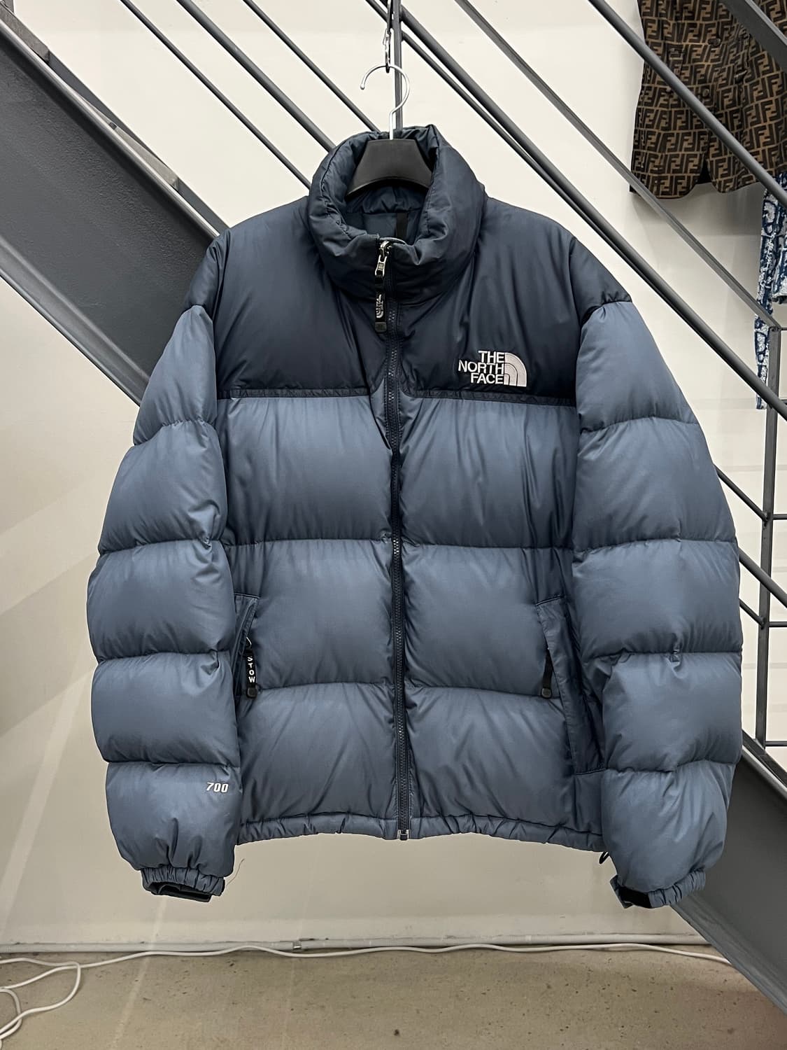 노스페이스 700 애쉬블루 눕시 패딩 상품이미지3