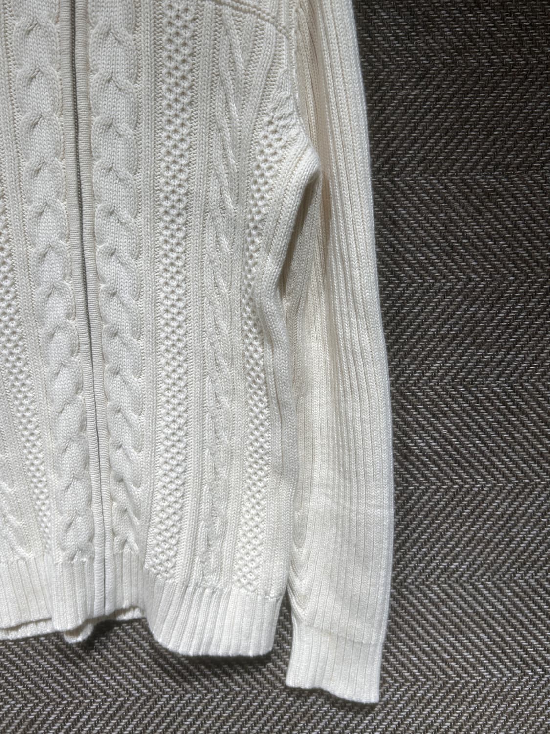 올드갭 언발란스 패턴 니트집업 상품이미지5