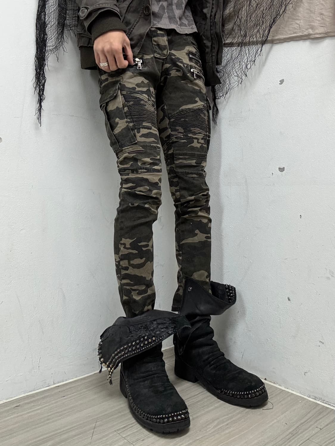Camo Pattern Slim Fit Zip Pants 상품이미지2