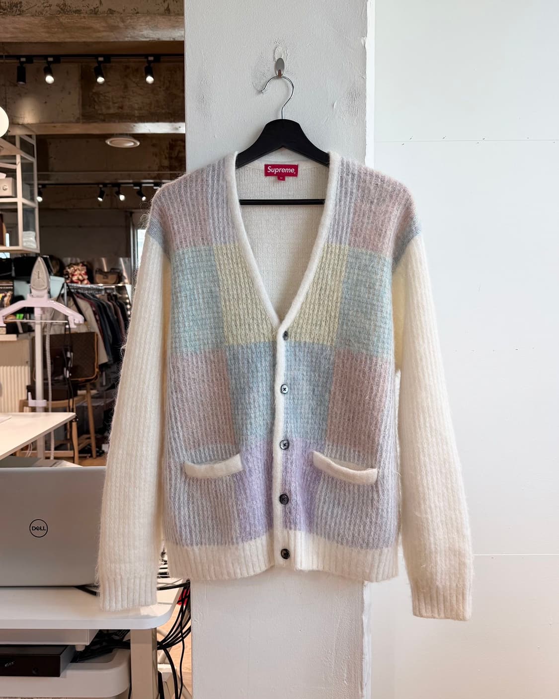 슈프림 아이보리 22ss 브러쉬드 그리드 가디건 상품이미지2