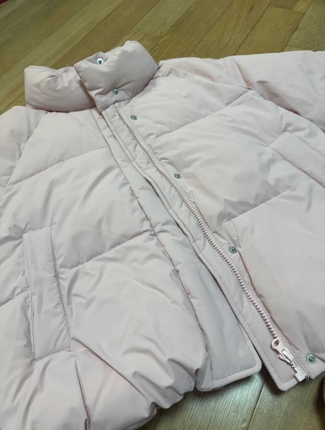 스파오 파스텔 푸퍼 숏패딩 핑크 상품이미지3