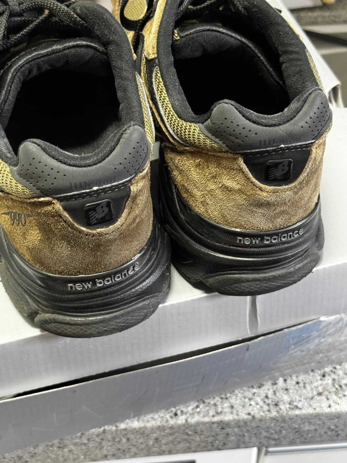 뉴발란스 x 자운드 990v3 285 박스 x 상품이미지8