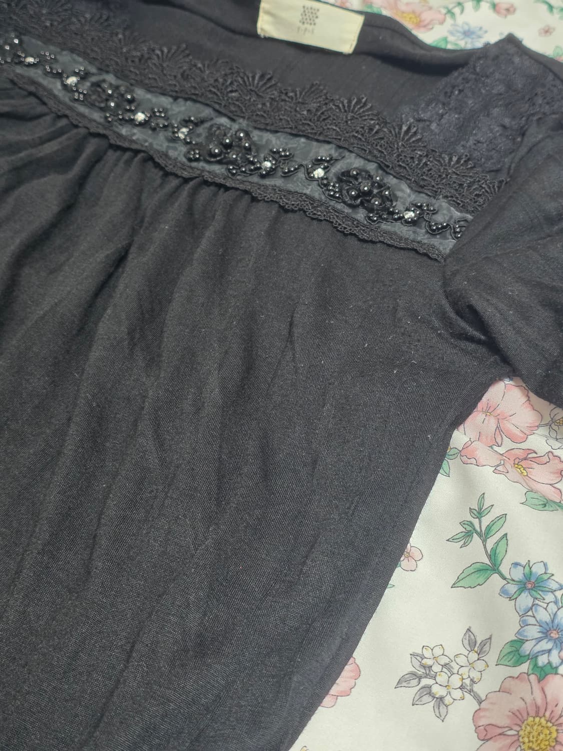 일본빈티지)블랙 레이스 비즈자수 고딕모리걸 오네갸루 긴팔롱슬리브 상품이미지5