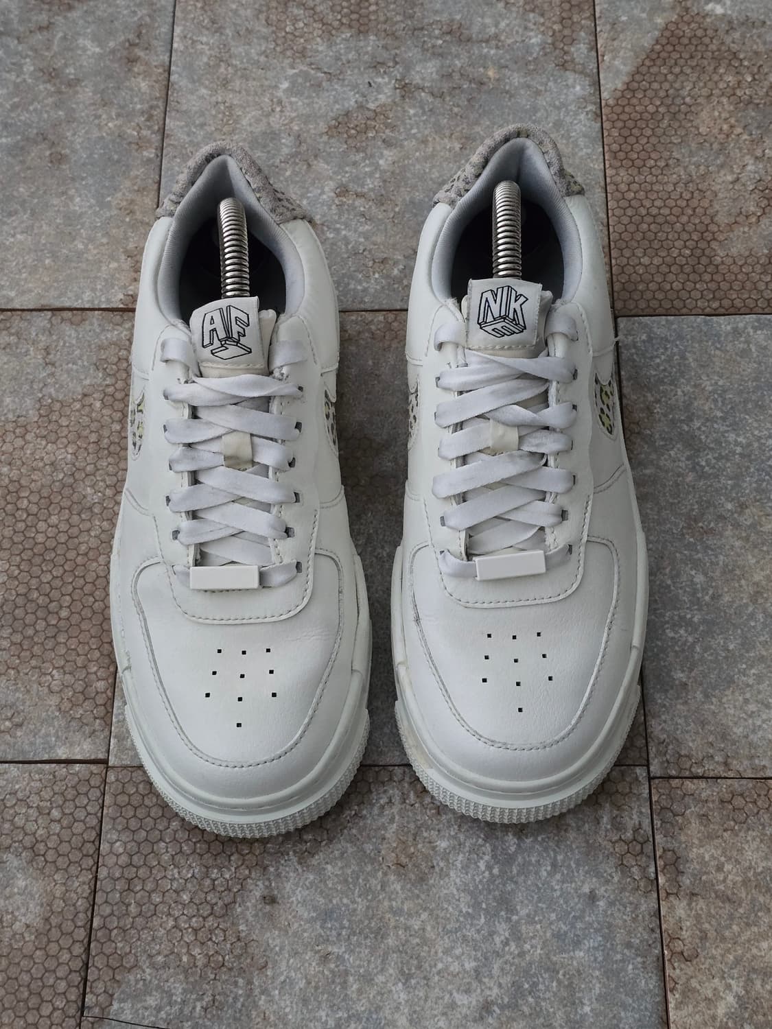 (225)나이키 에어포스 1 픽셀 se 레몬 레오파드 상품이미지1