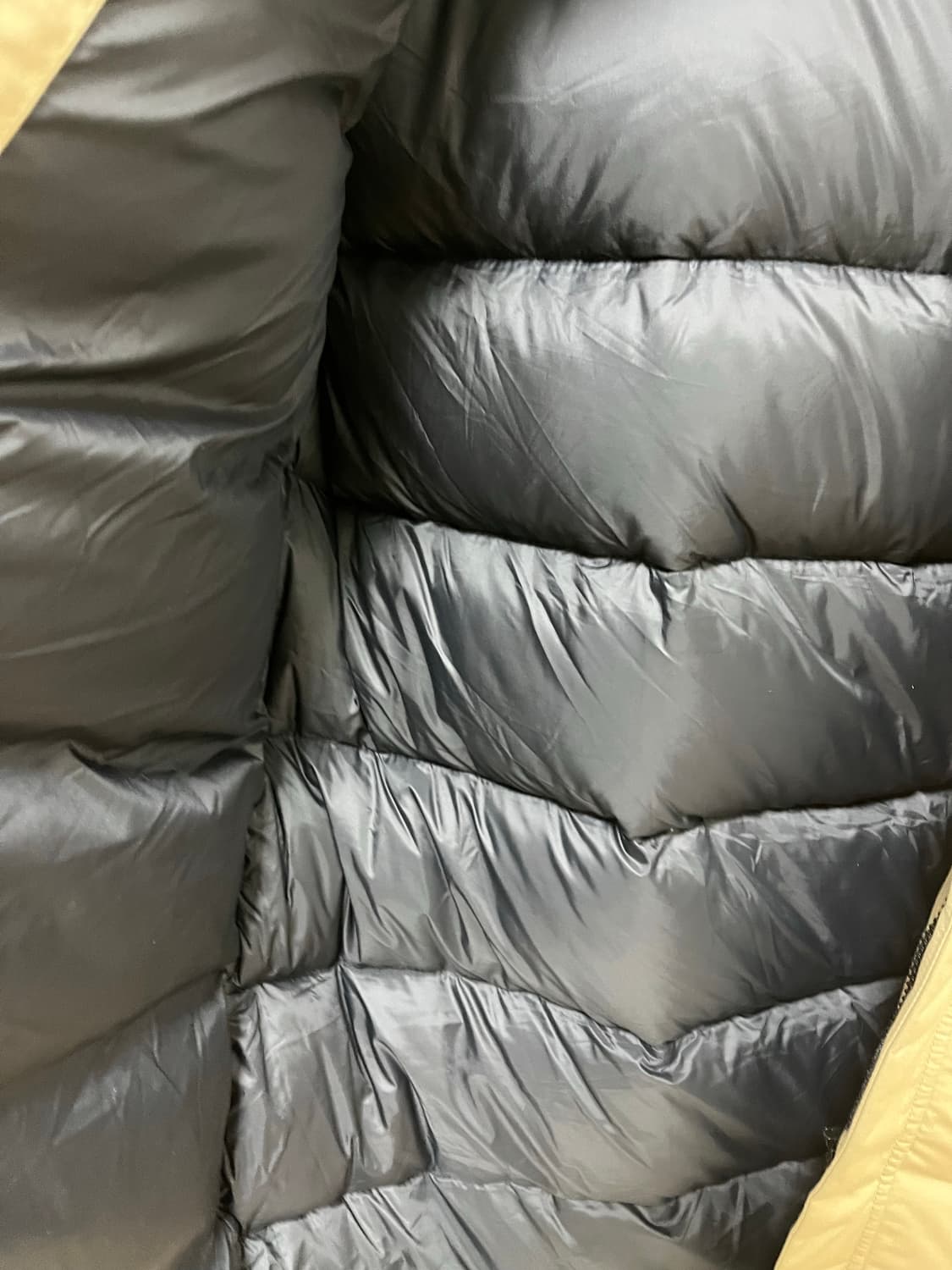 몽벨 키즈 패딩 160사이즈(성인 여성 S착용가능) 상품이미지4