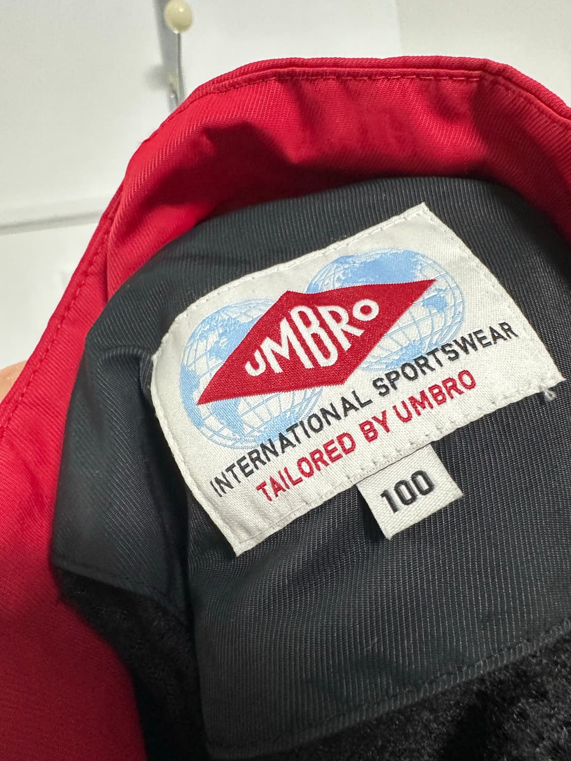 엄브로 HBL 헤리티지 바람막이 상품이미지3