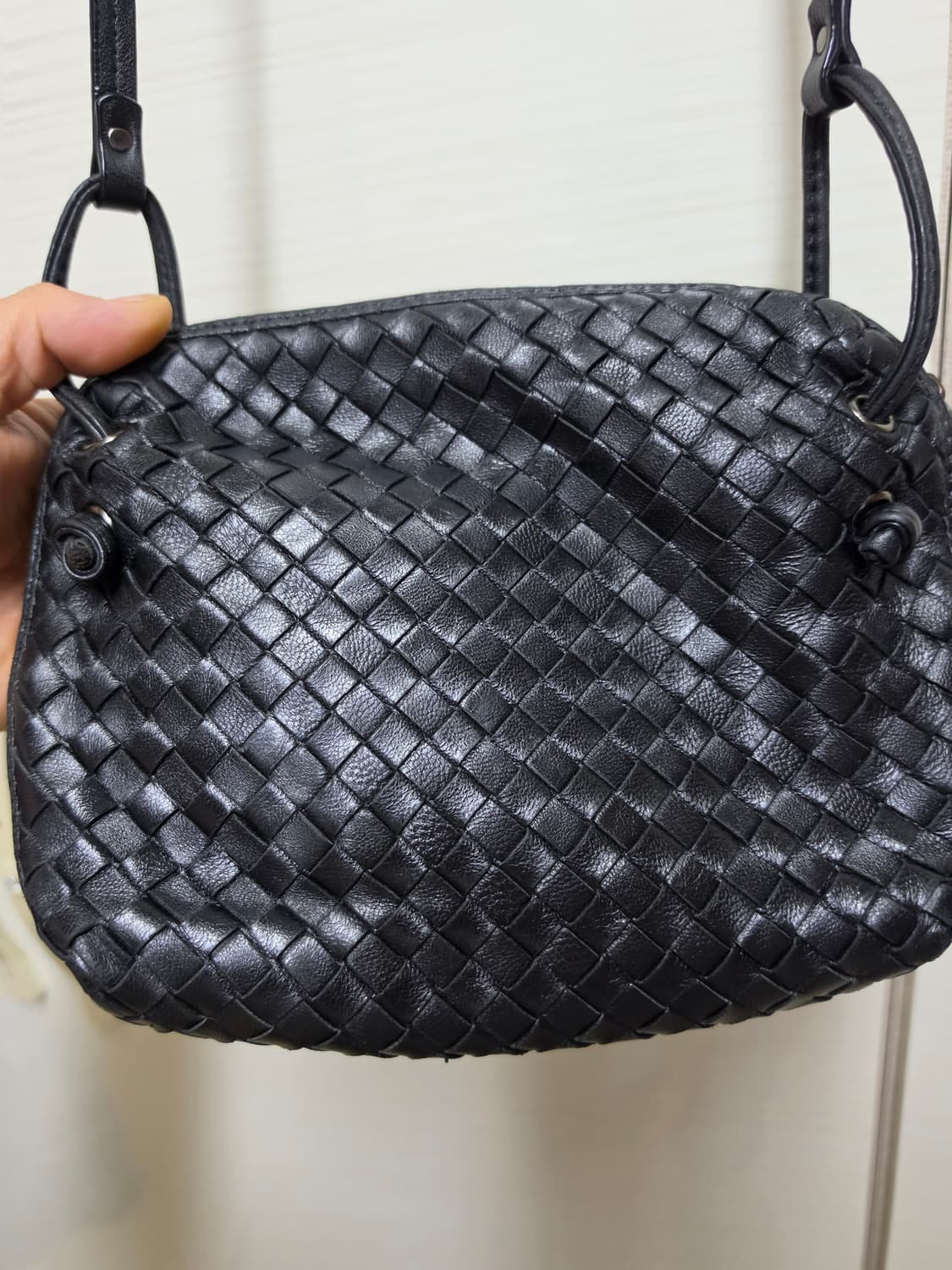 보테가베네타위빙크로스백 24/19센티  상품이미지1