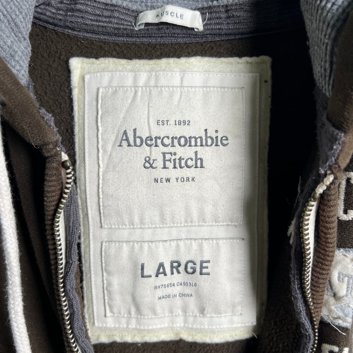 아베크롬비 빈티지 아플리케 로고 후드집업 L 상품이미지3