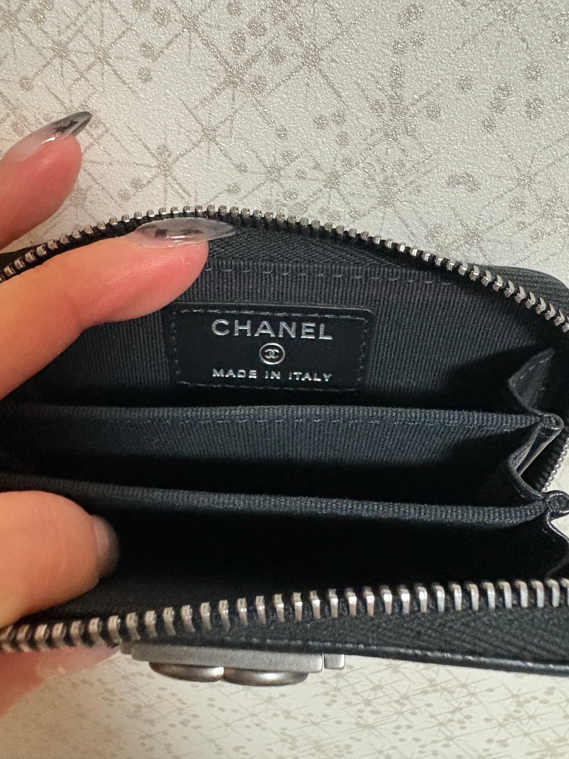 샤넬 보이 은장 지퍼돌이 카드지갑 (캐비어) 상품이미지3