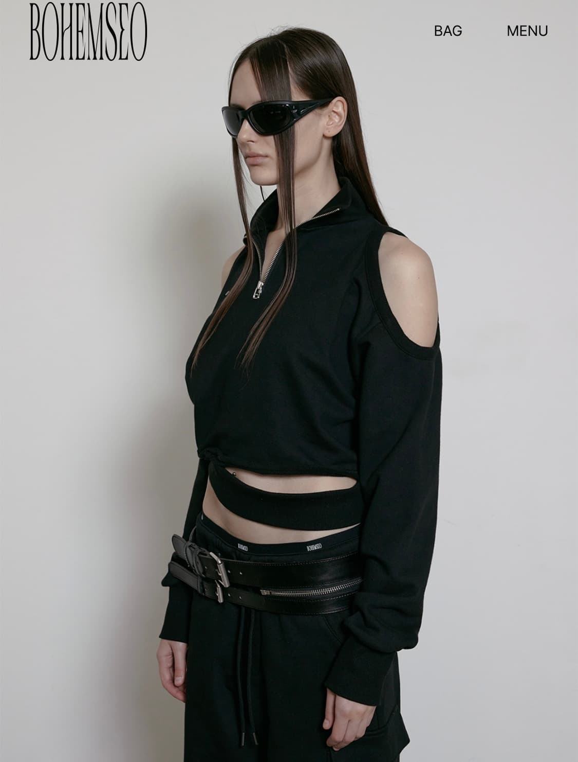 보헤미안서울 컷아웃 하프집업 맨투맨 블랙 상품이미지4