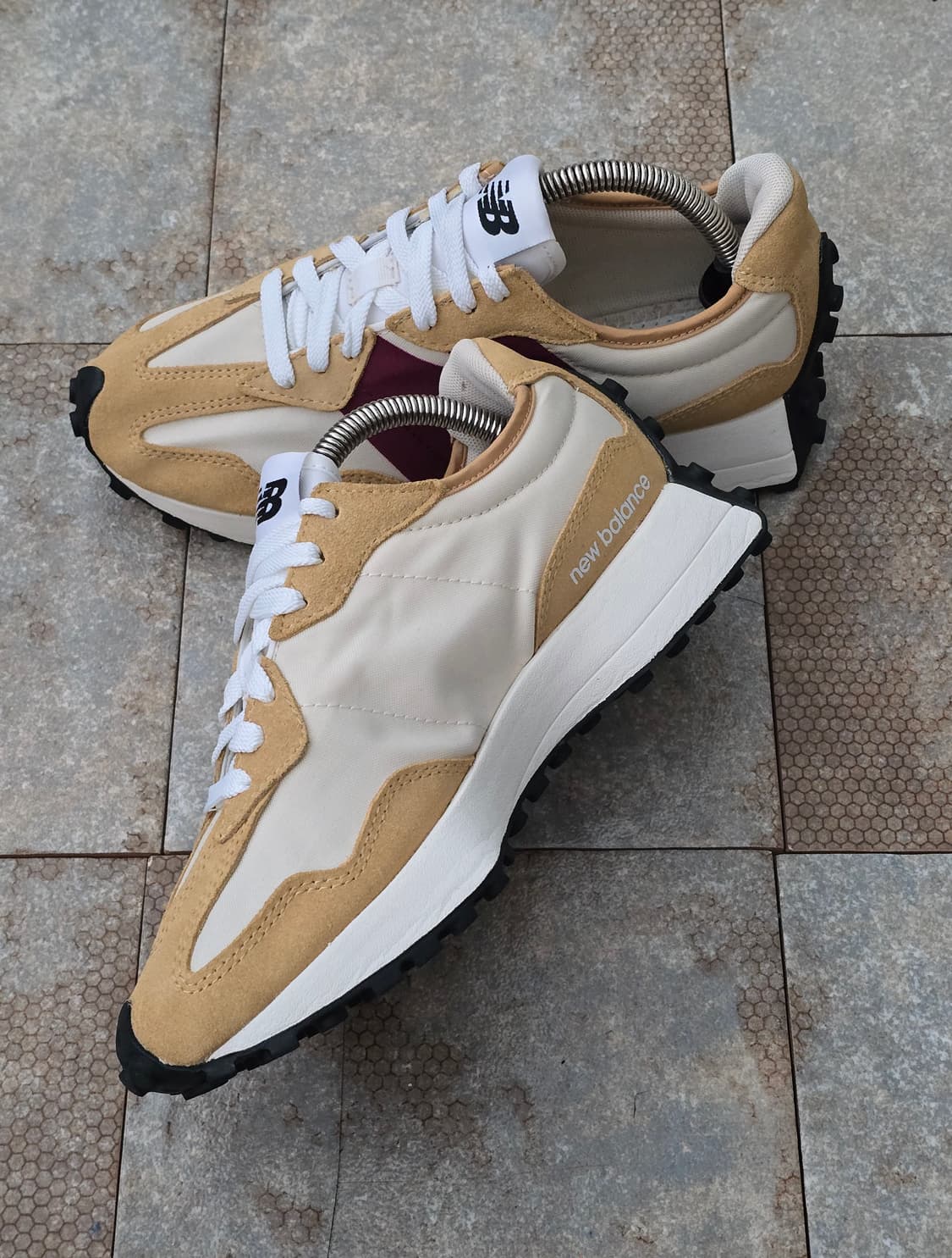 (230)뉴발란스 327 문빔 고스트 페퍼  상품이미지6