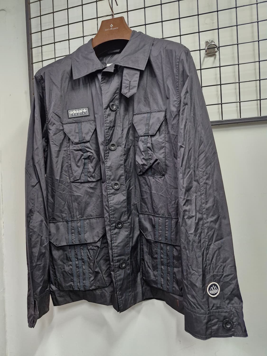105XL 아디다스 스페지알 SL 하슬링덴 바람막이 자켓. 상품이미지3