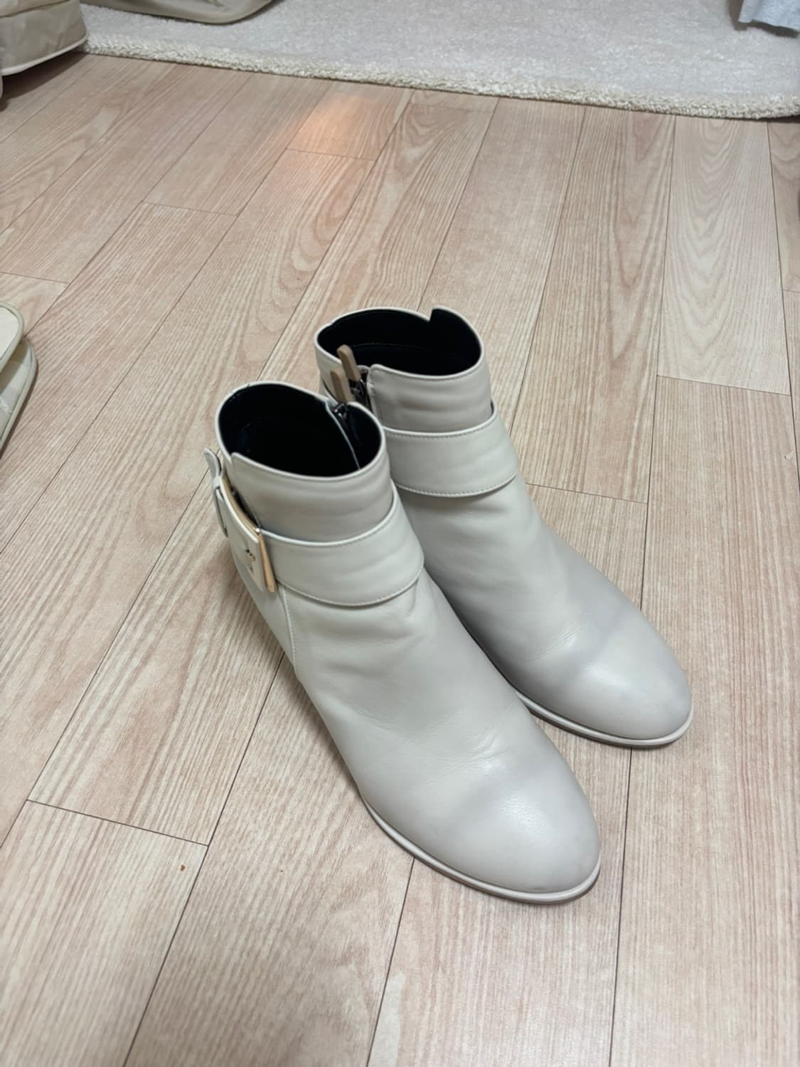 [미소페] 아이보리 앵클부츠 (240/4cm) 상품이미지5