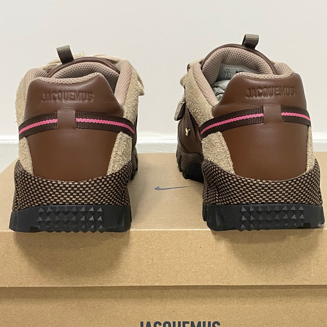 자크뮈스 나이키 에어 휴마라 LX  상품이미지6