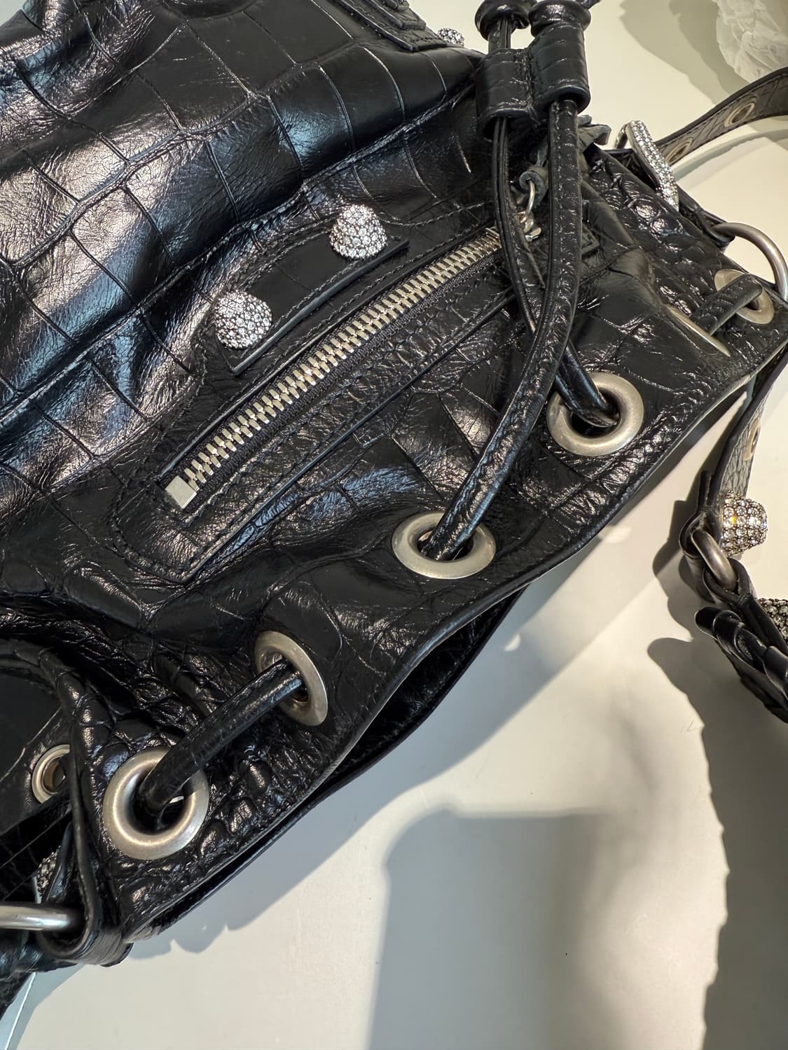 발렌시아가 르카골 버킷백 상품이미지8