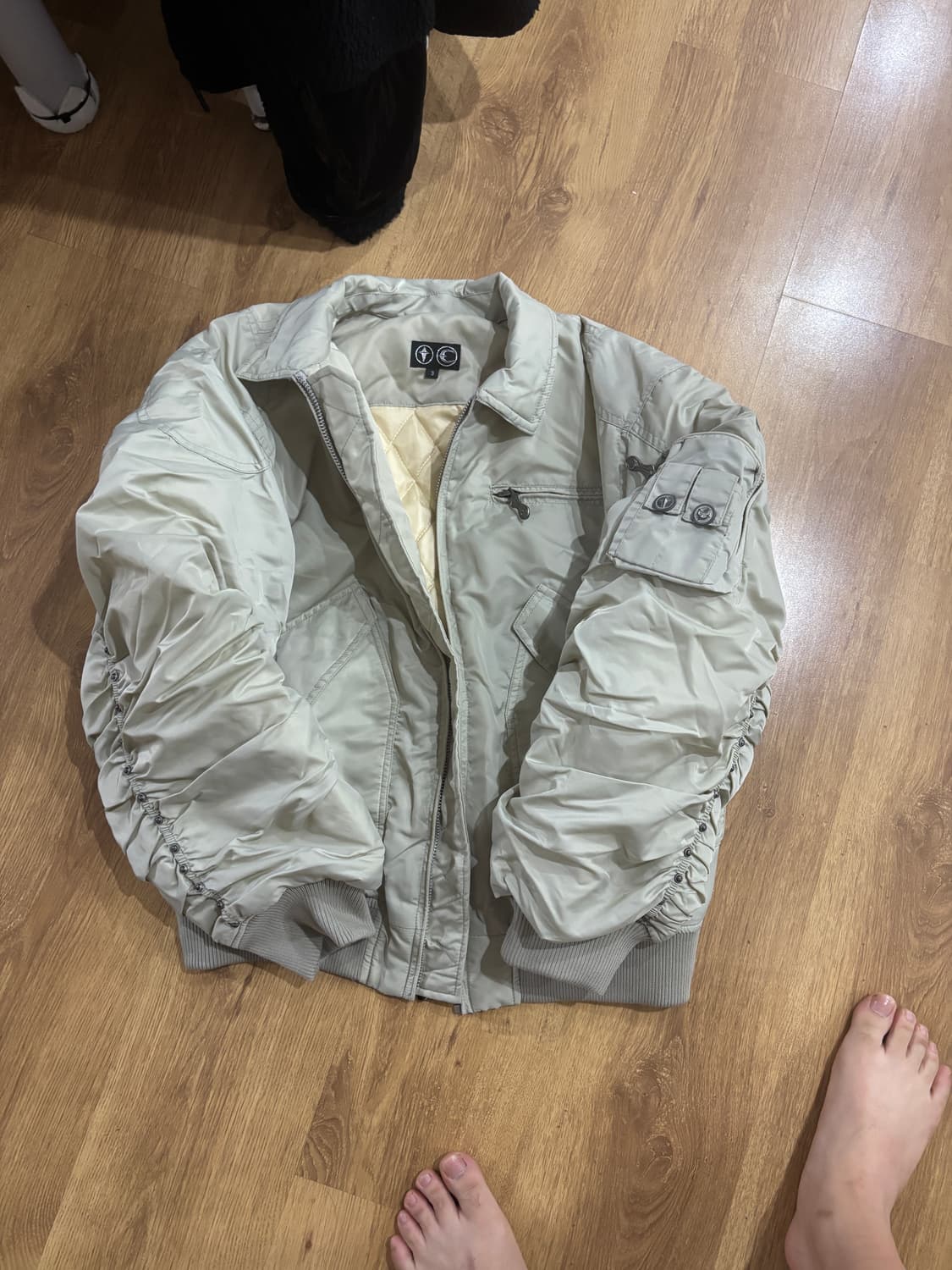 떠그 클럽 / 베이지 스터드 항공 점퍼 / 3 xl 105 상품이미지1