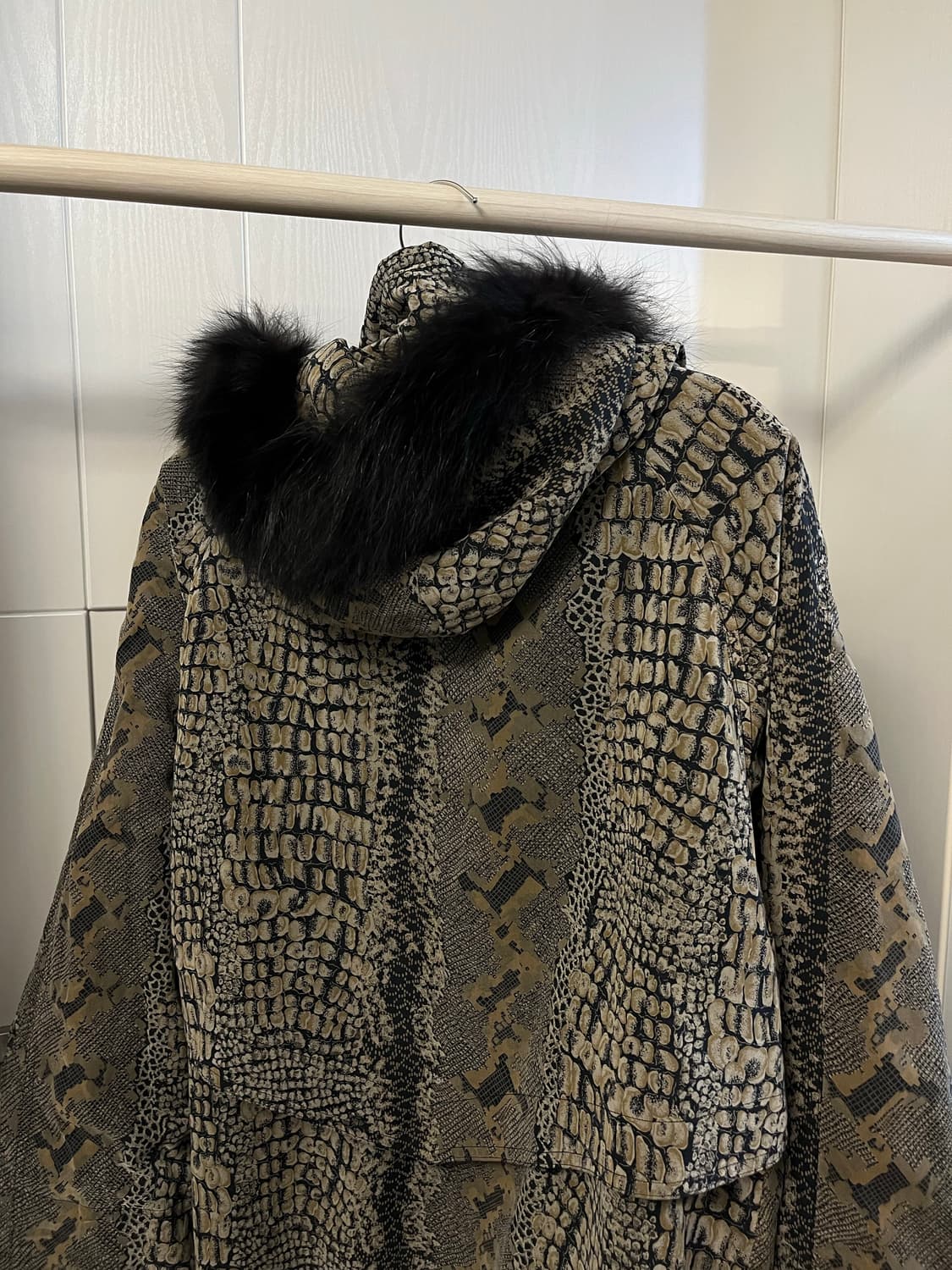 뱀피 피쉬테일 자켓 상품이미지2