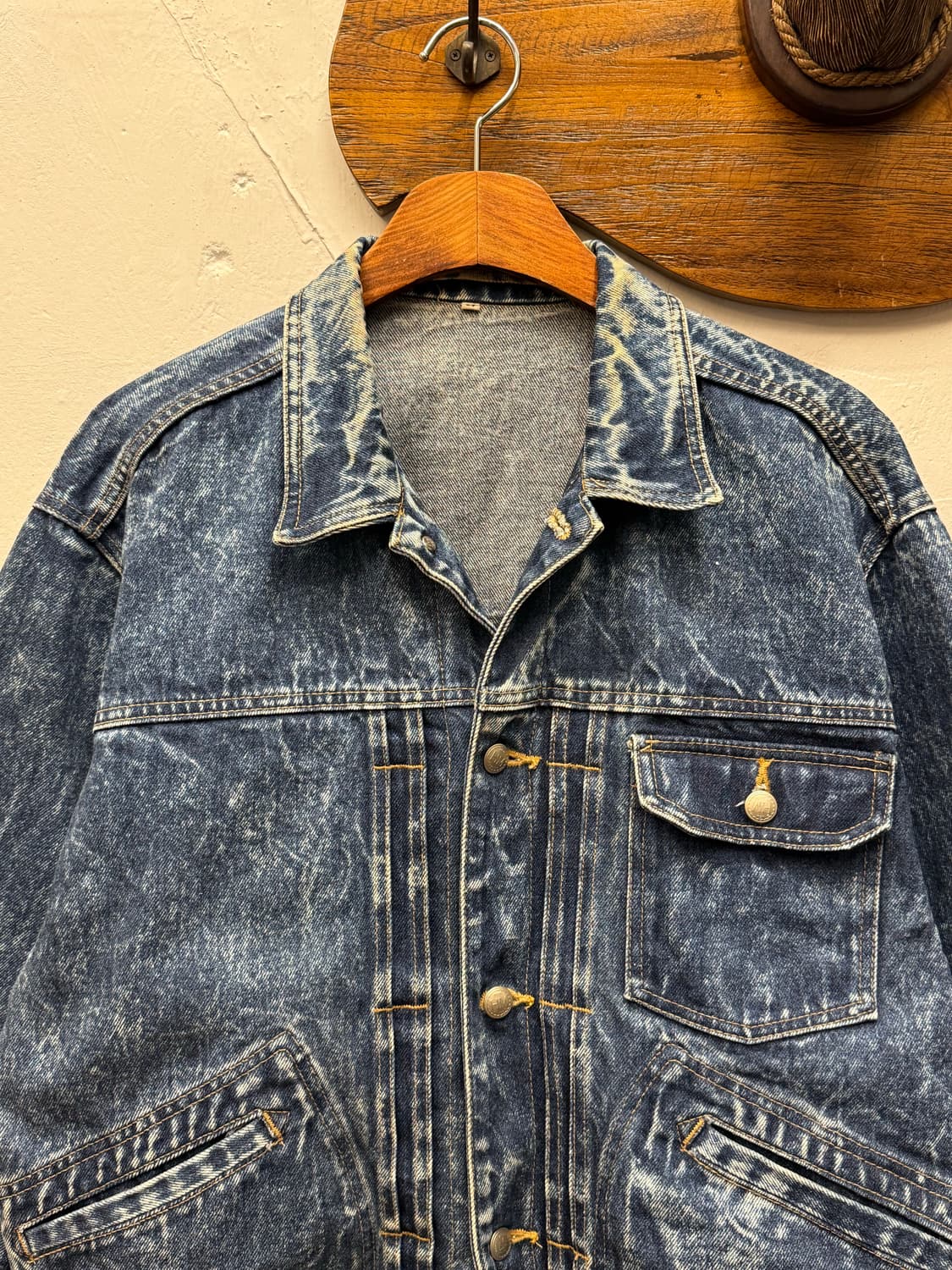 90s Japan Snow Wash Pleated Denim Jacket 상품이미지2