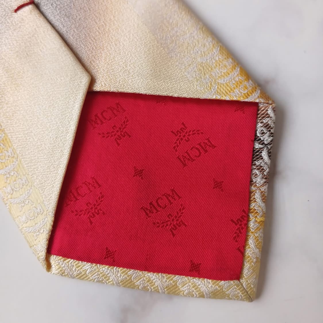 MCM 실크 옐로우 모노그램 넥타이 9.2cm A등급 A19259
 상품이미지8