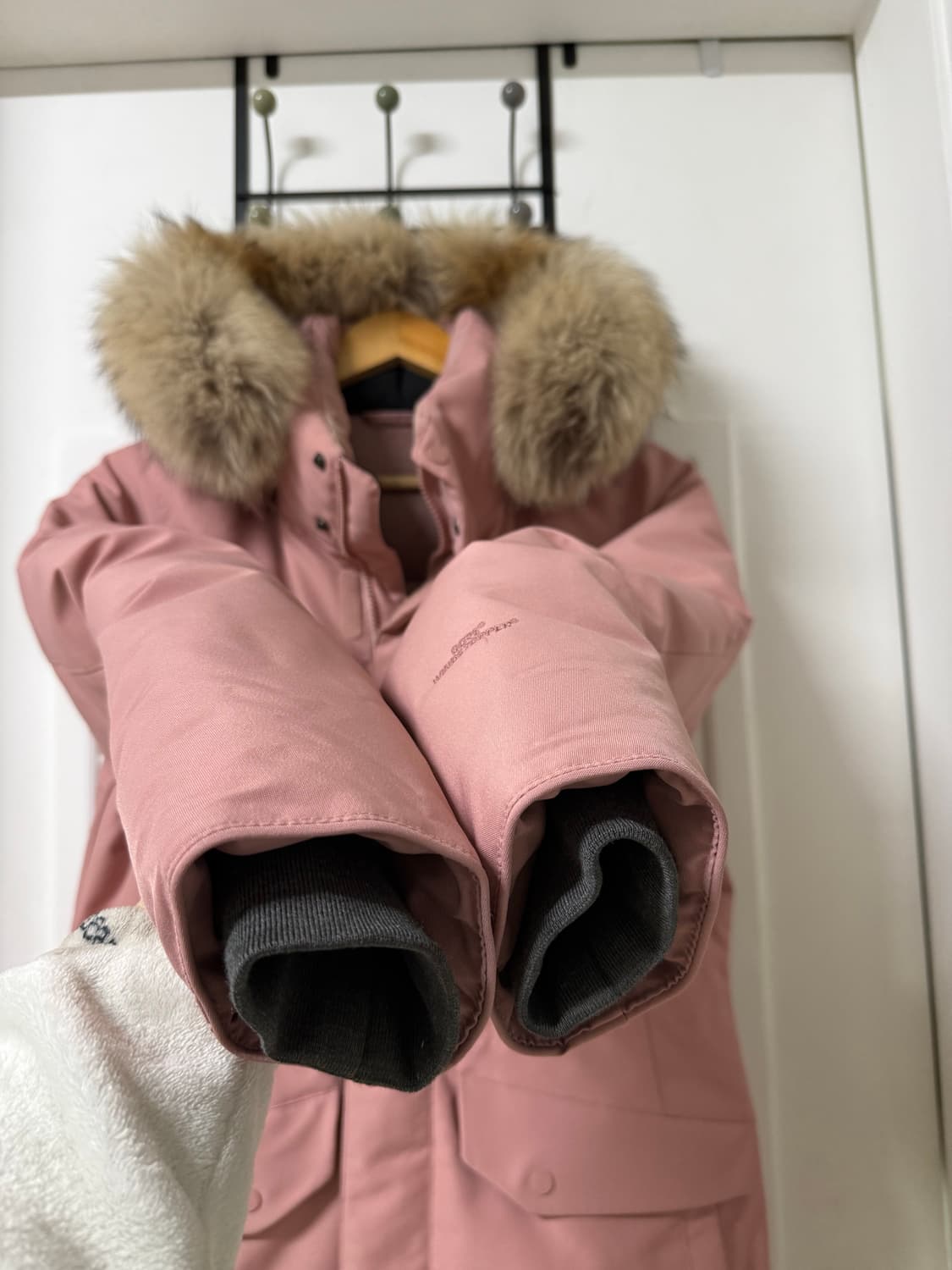 95사이즈 여성 코오롱 스포츠 고어윈드스토퍼 구스다운 패딩 상품이미지3