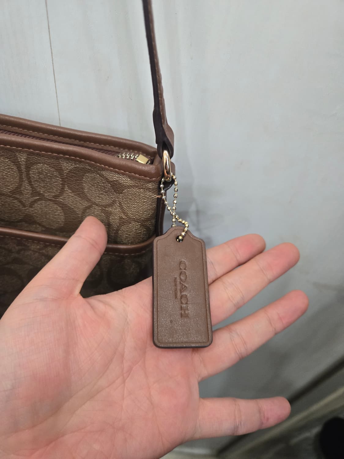남녀공용 )) COACH 코치 크로스백! 수납공간 넓어요!~ 상품이미지4