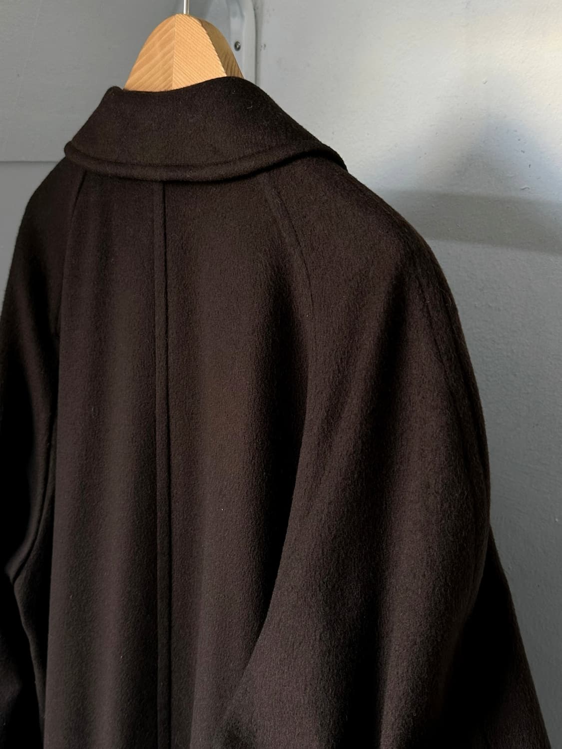 Cashmere wool blend Balmacaan mid coat 상품이미지5