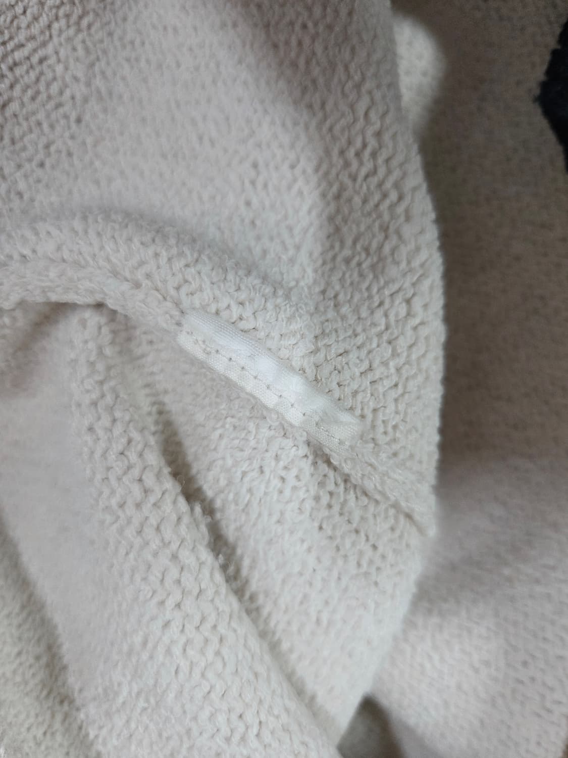 MICHIKO LONDON 크림 화이트 스프링 라운드 니트 상품이미지10