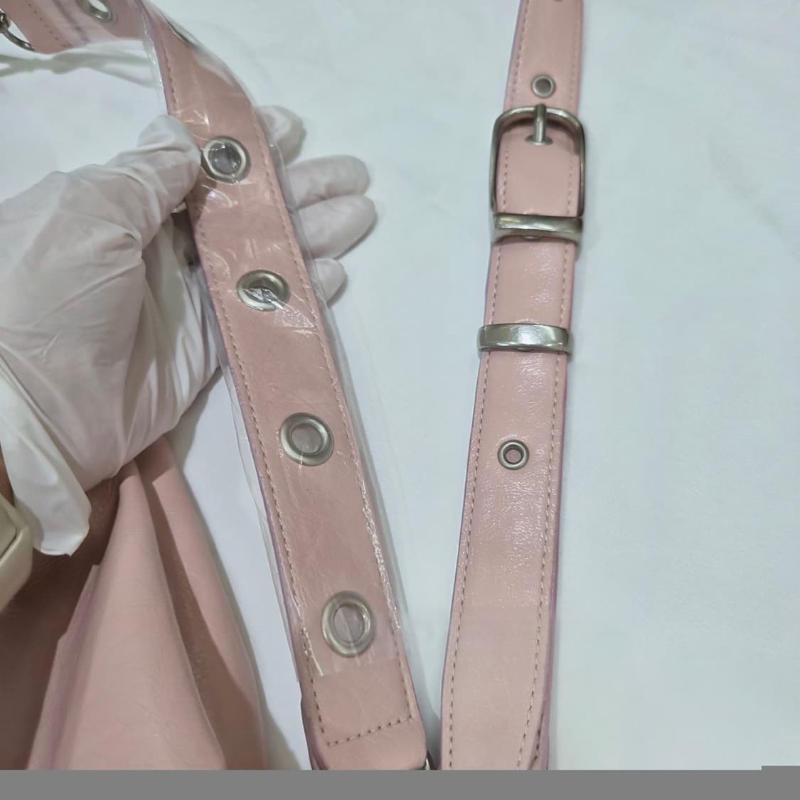 (새상품) 여밈 슬라우치백&키링세트(연한핑크색) 상품이미지4