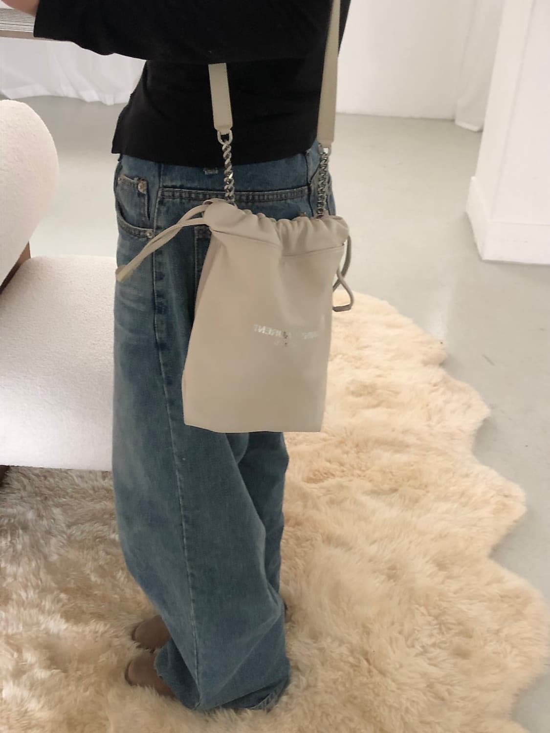 생로랑 테디 버킷백 스몰 상품이미지10