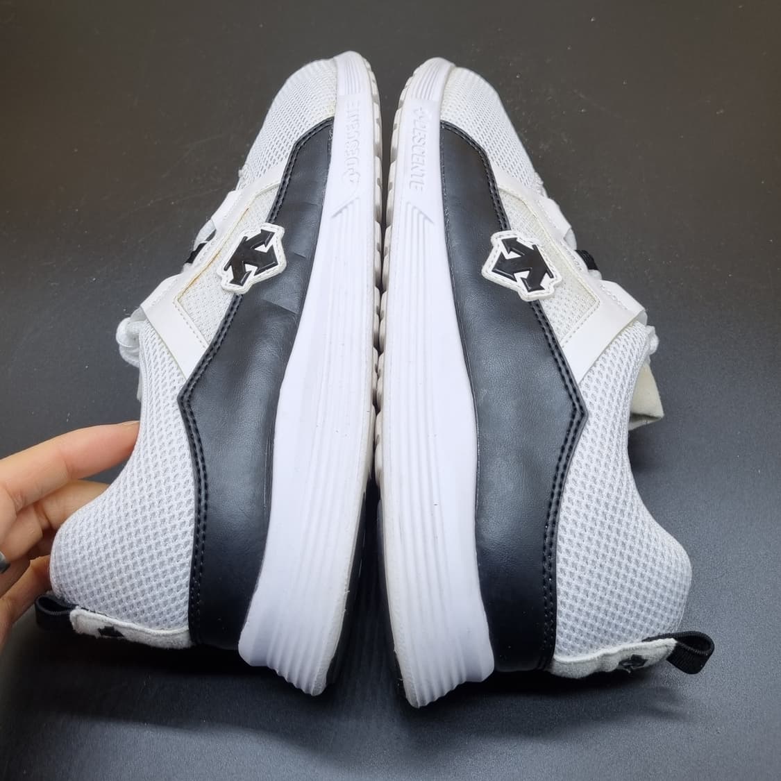 데상트 쉘레타 런닝화250 상품이미지5