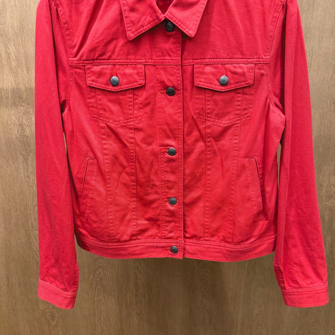 폴로 랄프로렌 트러커 자켓 플랩 포켓 백 로고 패치 디테일 레드 상품이미지5