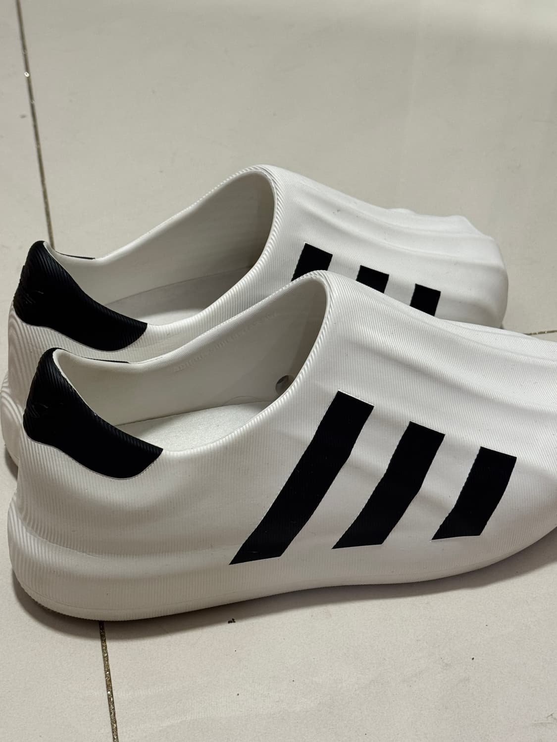 아디다스 아디폼 슈퍼스타 코어 화이트 275 상품이미지2