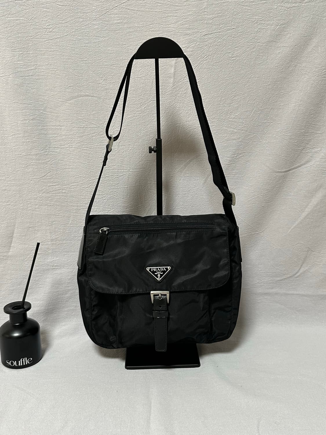 (S급) 프라다 버클 크로스백 나일론 포코노 주우재백 상품이미지1