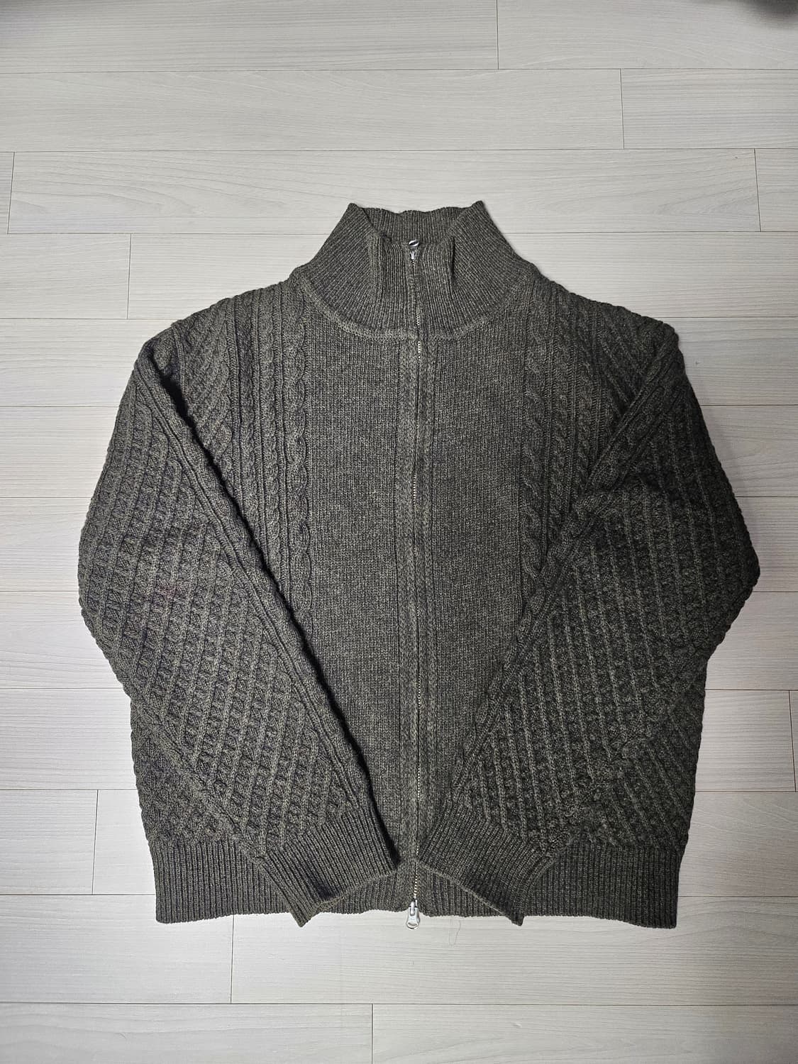 에메렌시아나 니트집업 M 상품이미지1