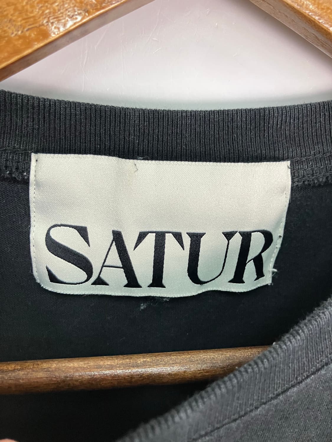 SATUR 반팔티 상품이미지2