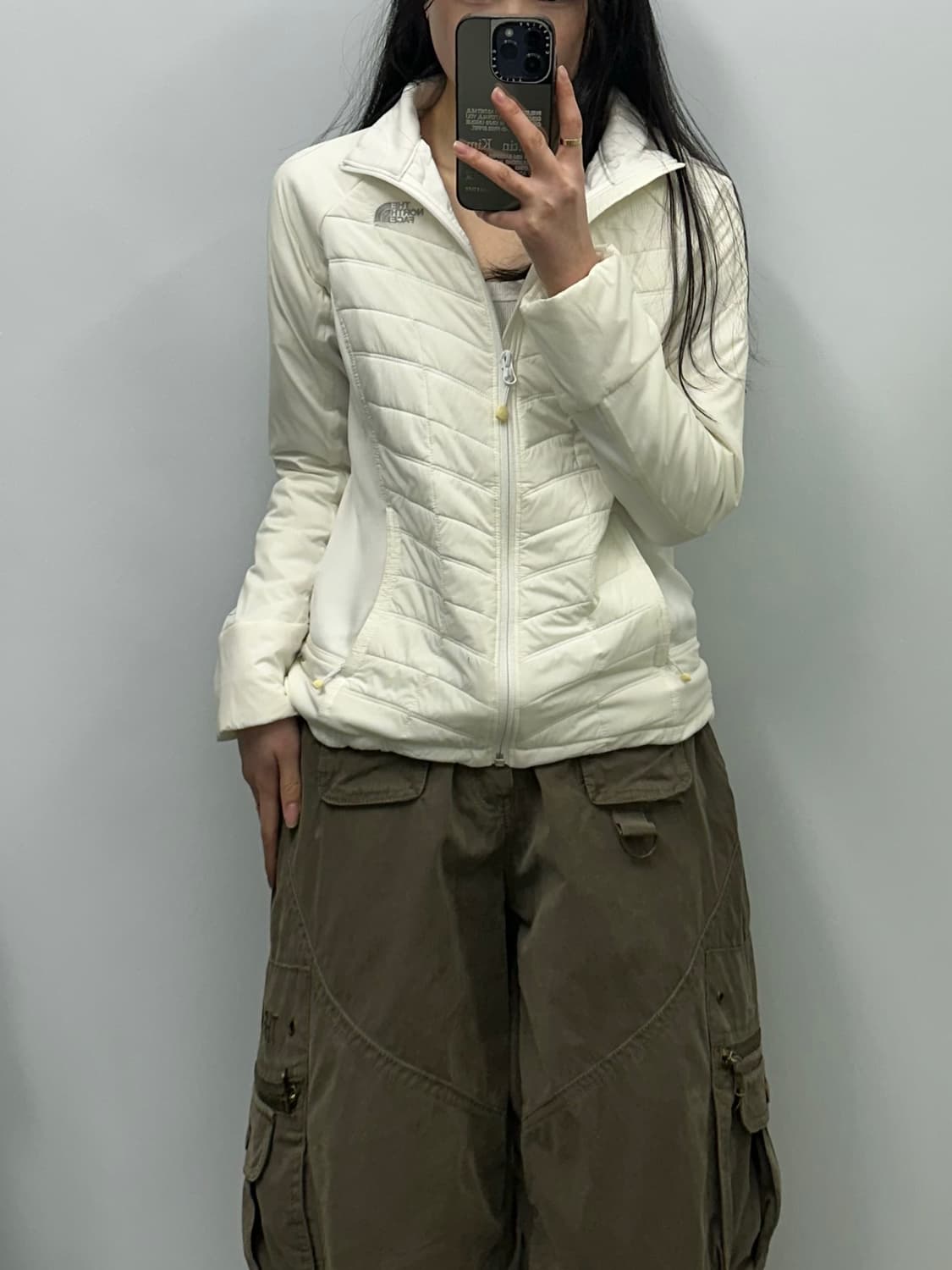 노스페이스 로고 화이트 경량 자켓 상품이미지1