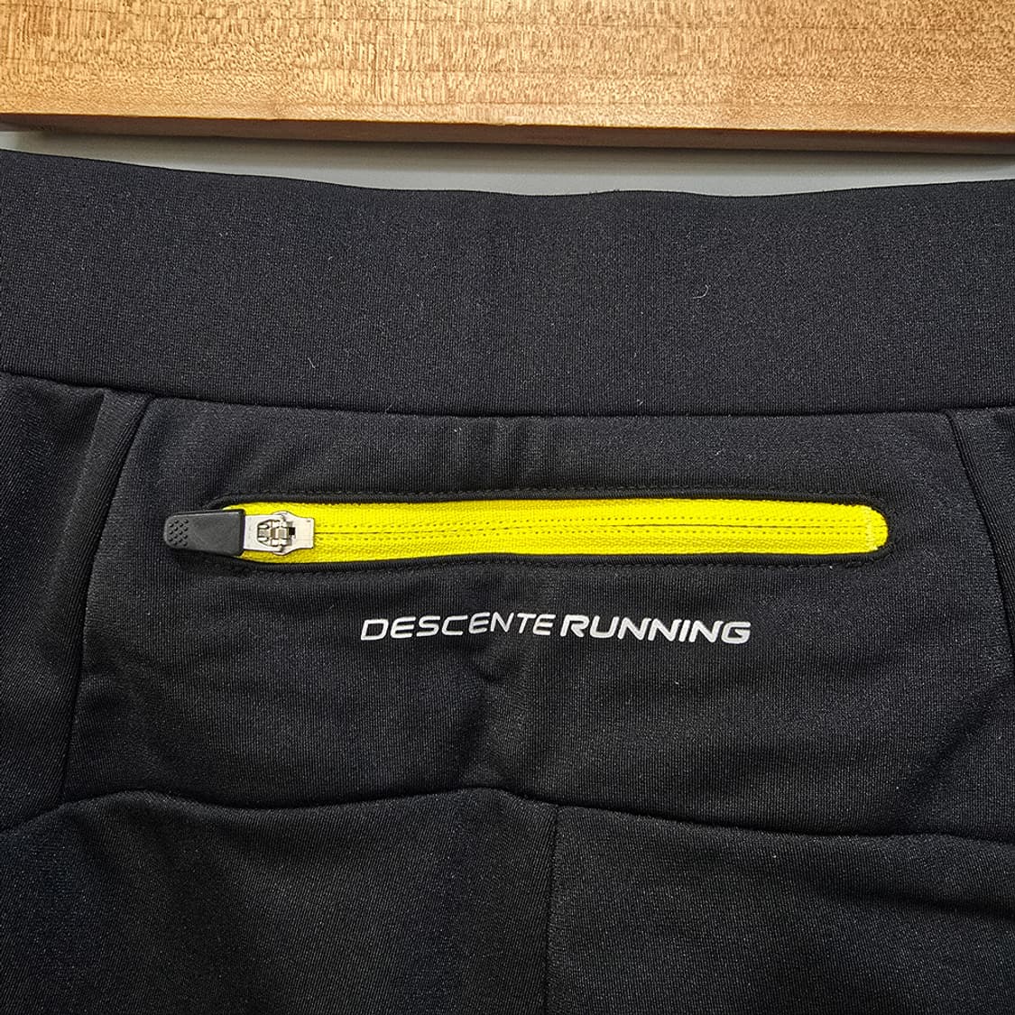 데상트(Descente) 블랙 트레이닝팬츠 90 상품이미지4