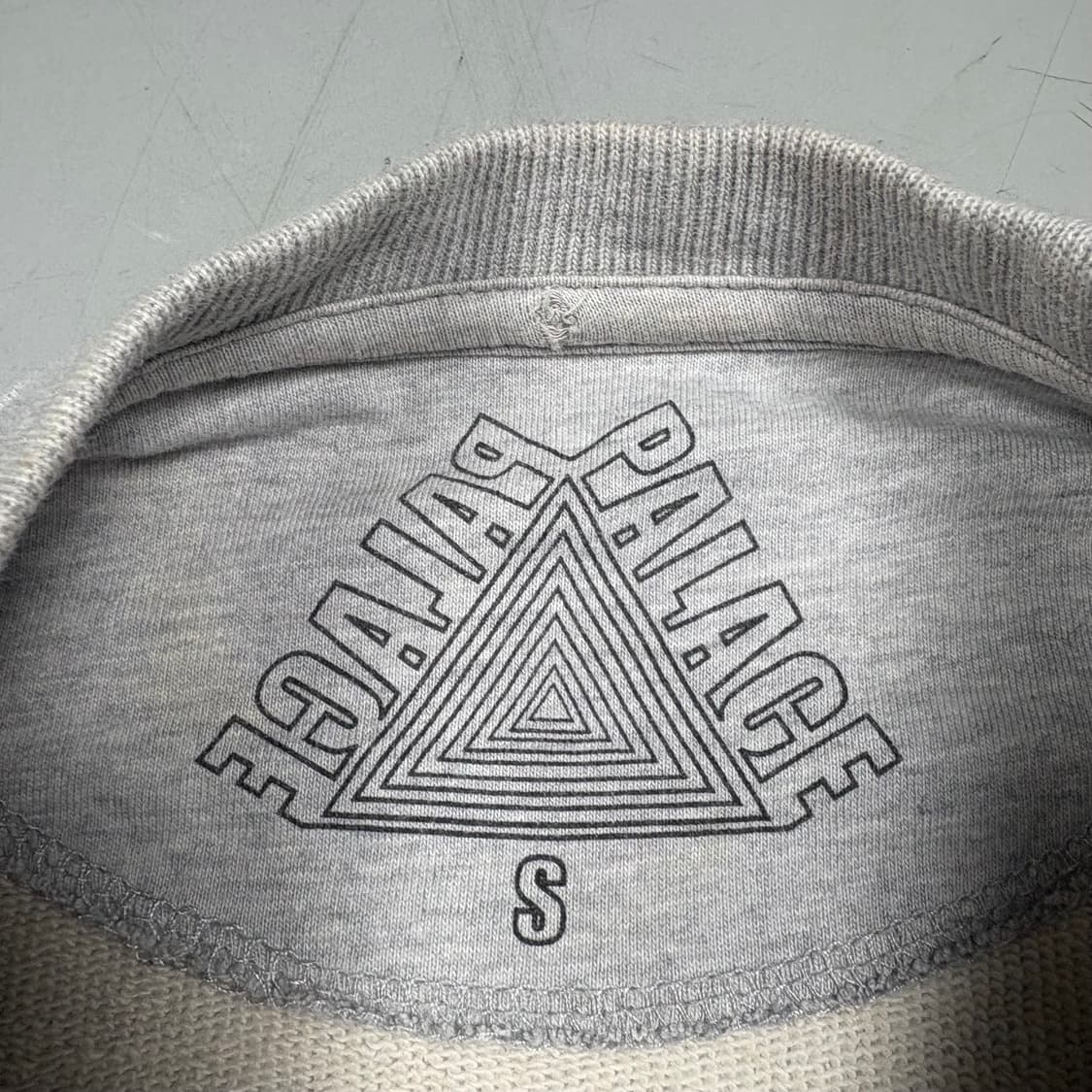 팔라스 19FW 터프 서프 맨투맨 상품이미지3