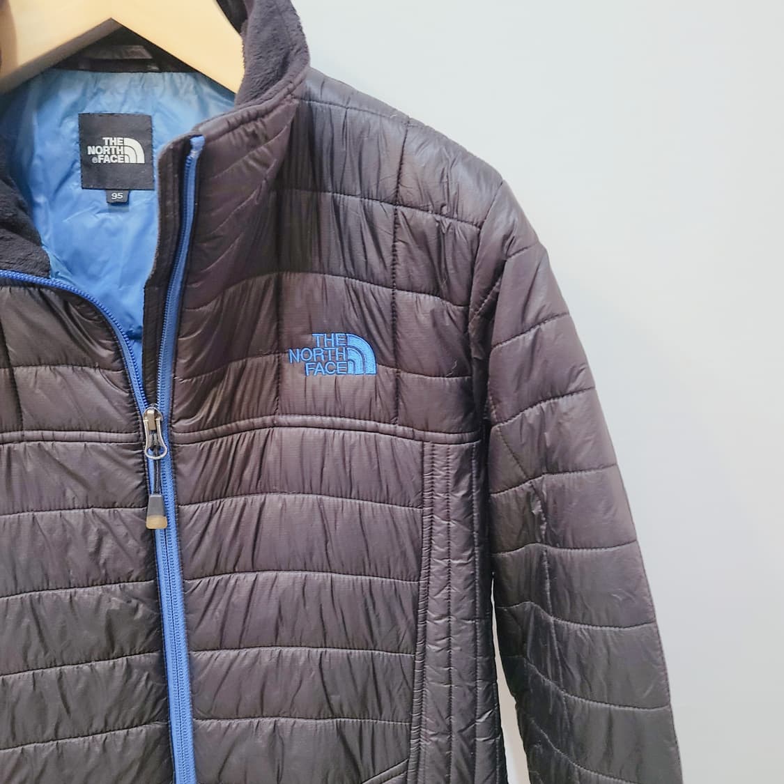 95) 노스페이스 경량 패딩  상품이미지3