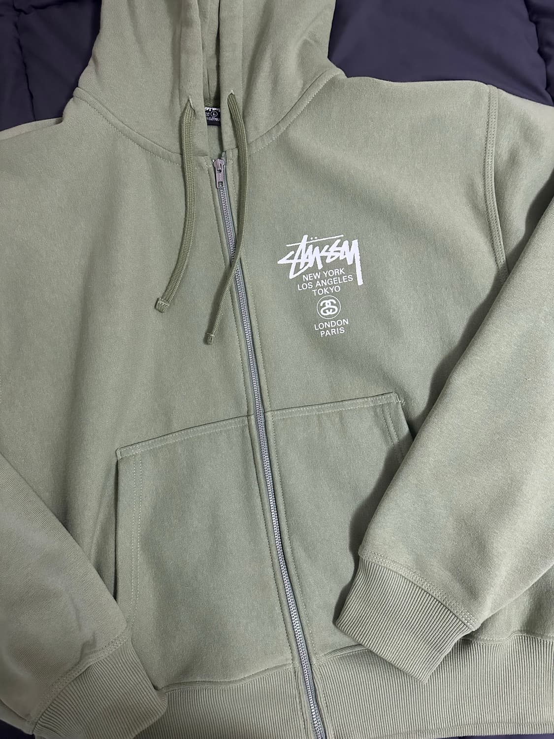 스투시 월드투어 후드집업 모스 2023 상품이미지3