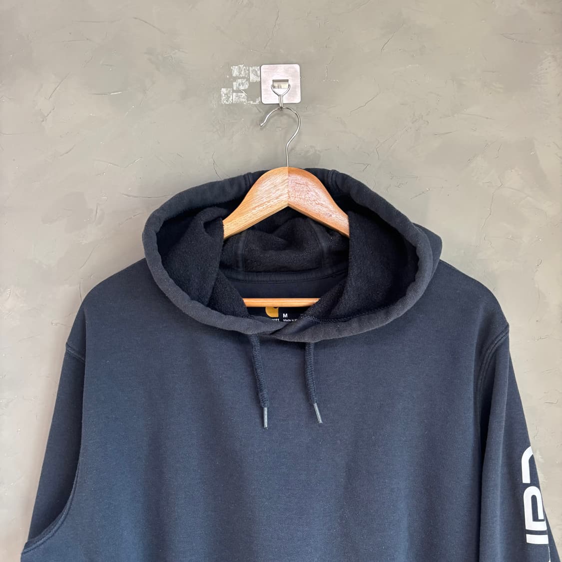 칼하트 미드웨이트 로고 후드 네이비 상품이미지2