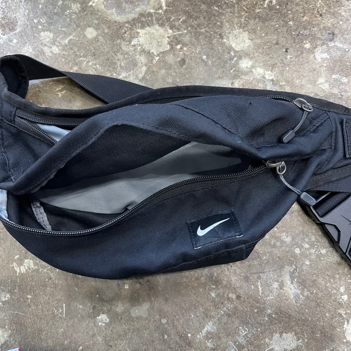 나이키 힙색 웨이스트백 가방 크로스백 상품이미지4