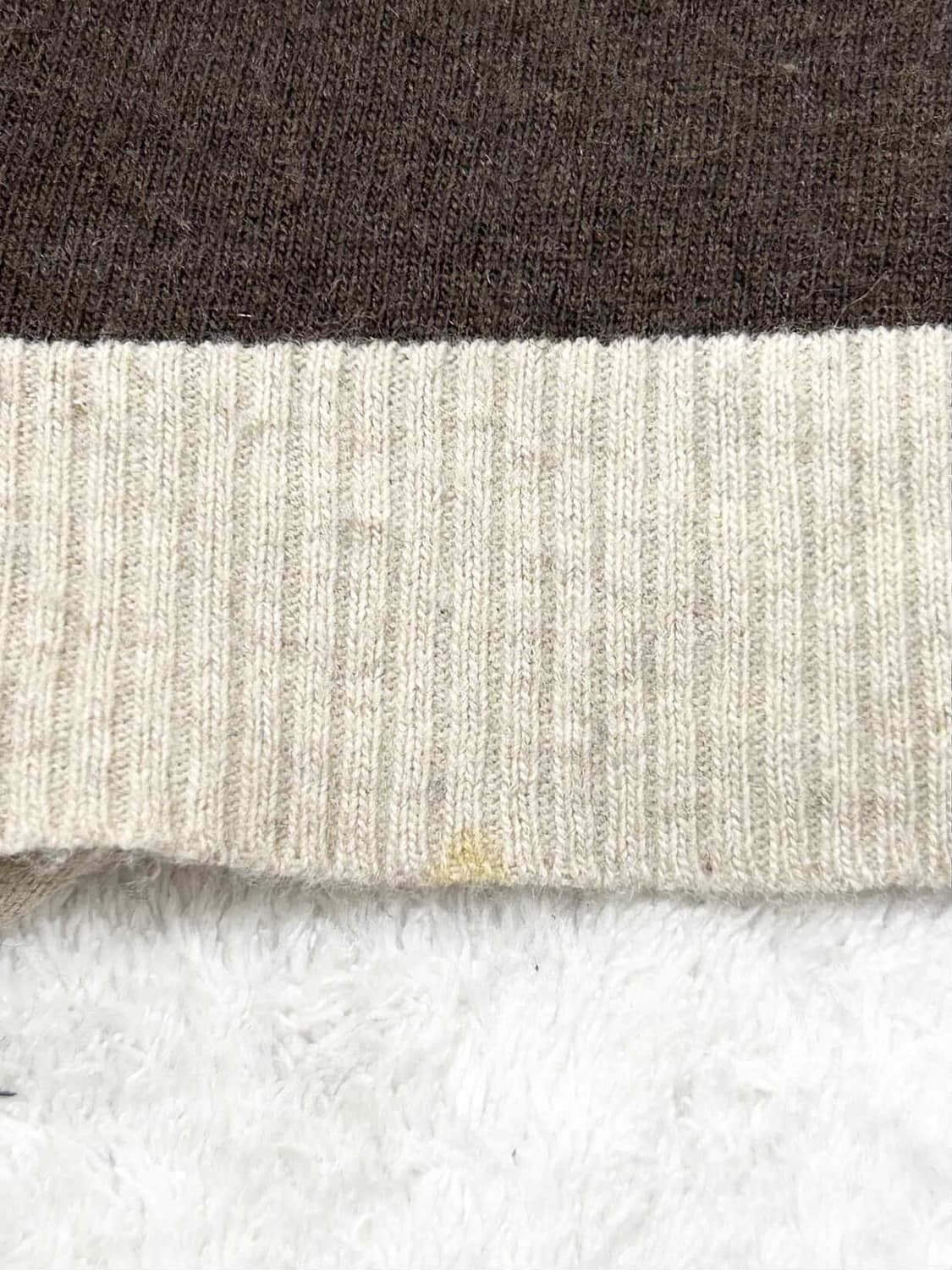 아베크롬비 순록 브라운 단가라 브이넥 니트 상품이미지10