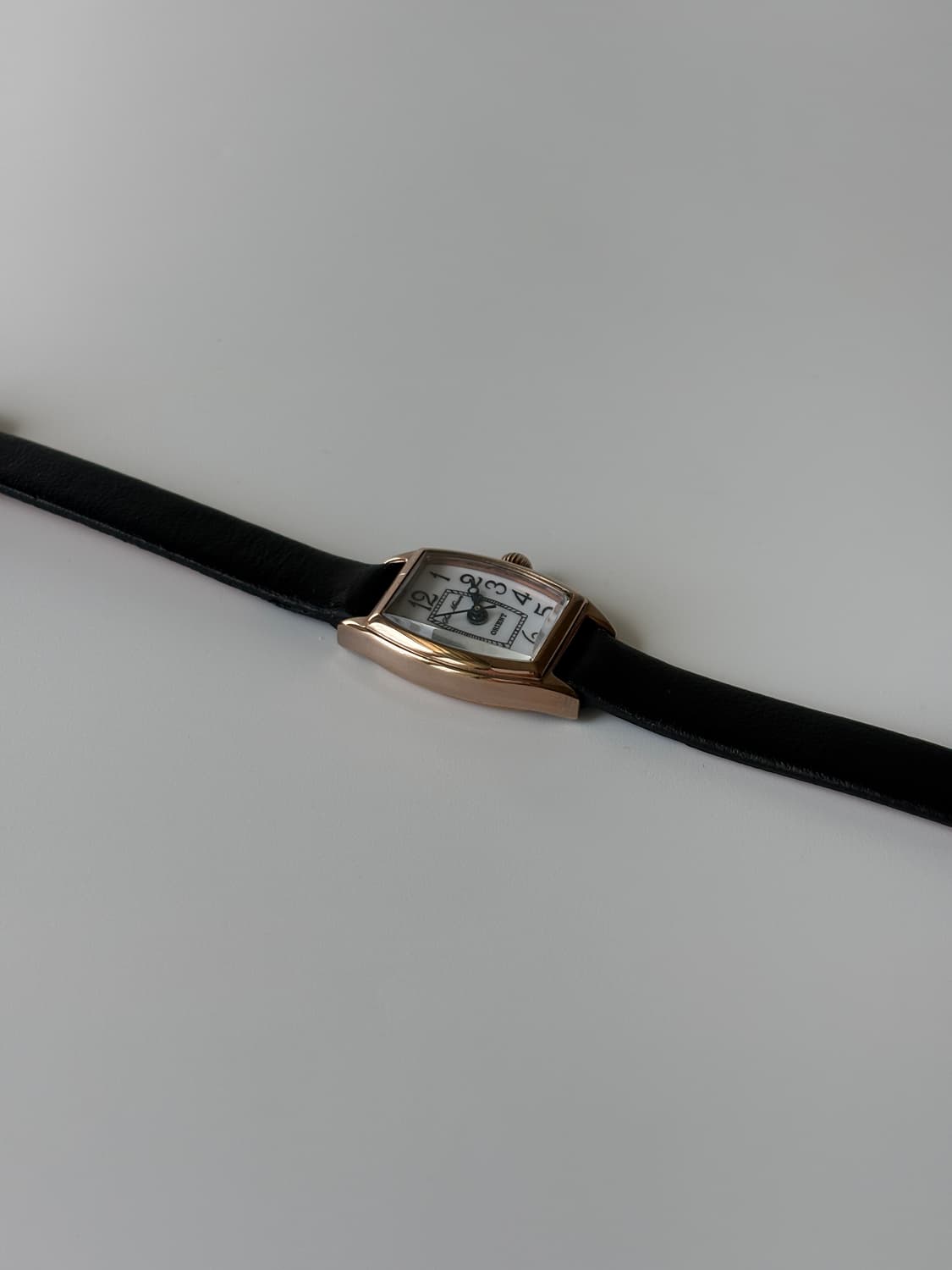 1990s Arabic Rose Gold Mini Tank Quartz 상품이미지4