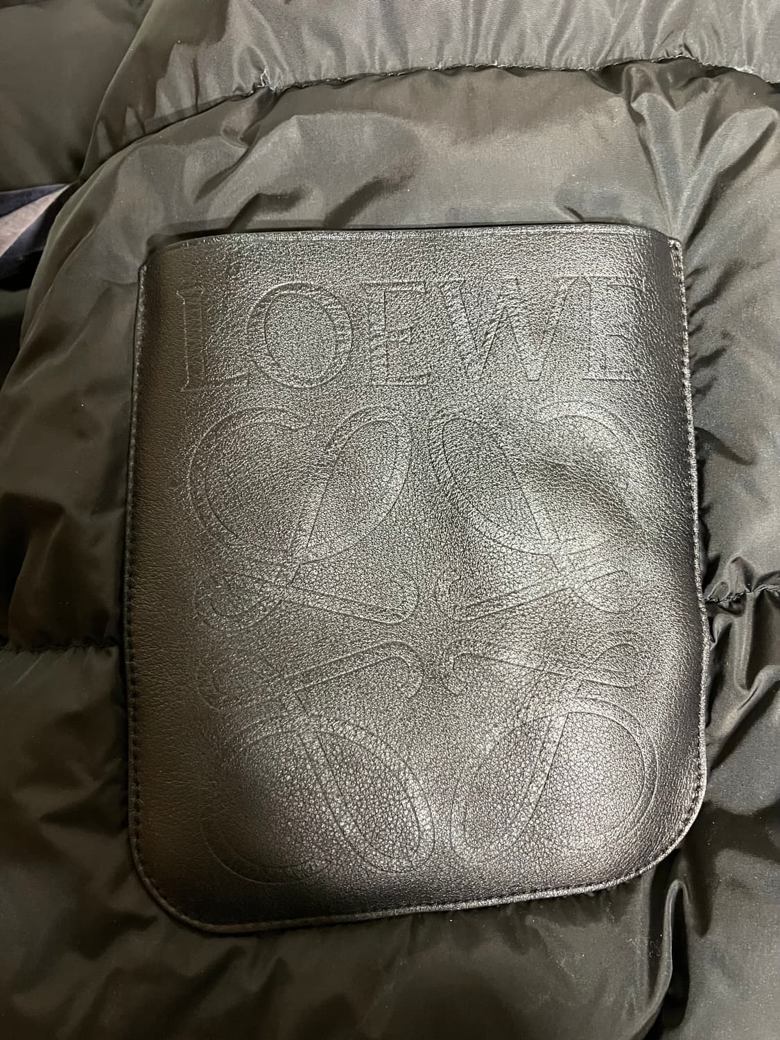 로에베 가죽 구스다운 패딩 상품이미지10