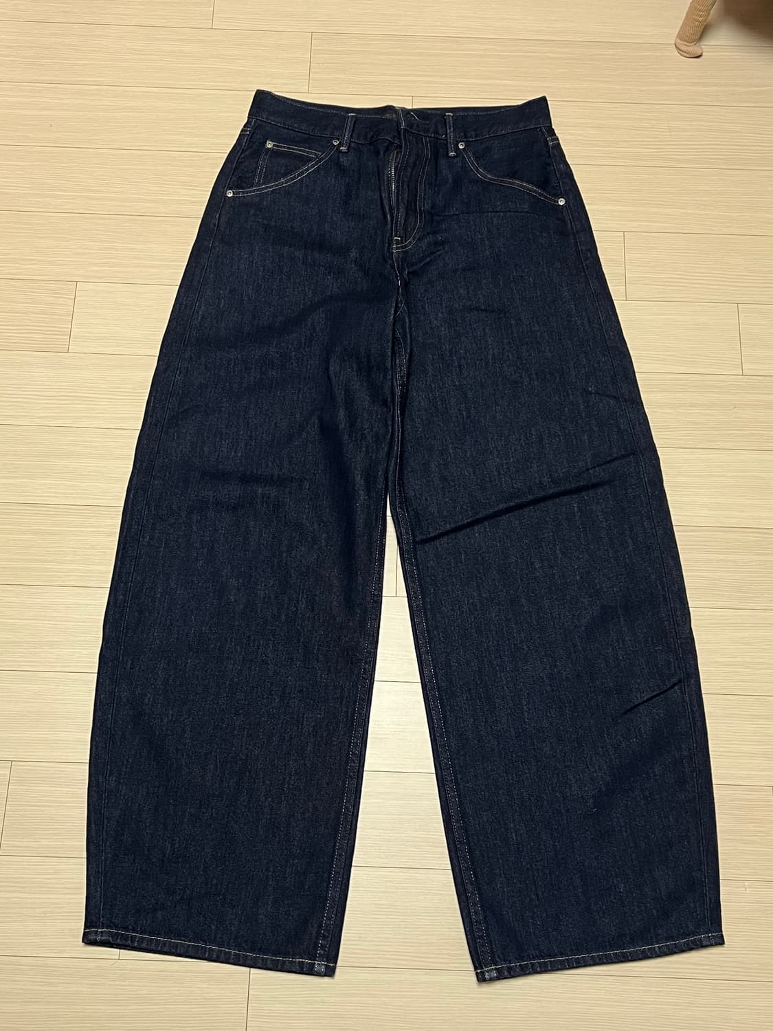 유니클로 배기커브진 네이비 상품이미지2